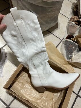Mi.iM White Knee-High Western Boot with Pointed Toe